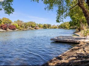 21 Ross Rd, Alameda CA 94502