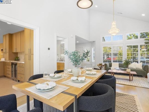21 Ross Rd, Alameda CA 94502