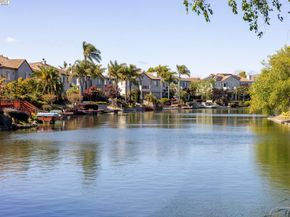 21 Ross Rd, Alameda CA 94502