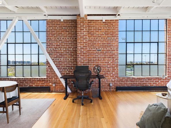 1018 4Th Ave 302, Oakland CA 94606
