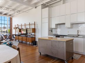 1018 4Th Ave 302, Oakland CA 94606