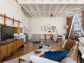 1018 4Th Ave 302, Oakland CA 94606