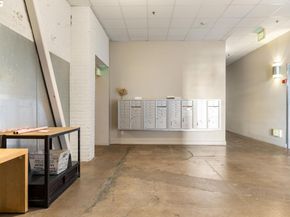 1018 4Th Ave 302, Oakland CA 94606