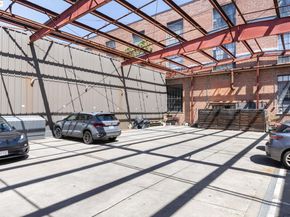 1018 4Th Ave 302, Oakland CA 94606