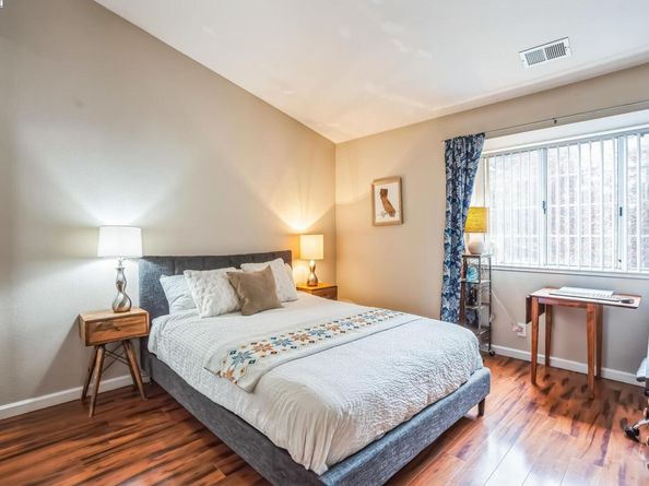 22537 Center St, Castro Valley CA 94541