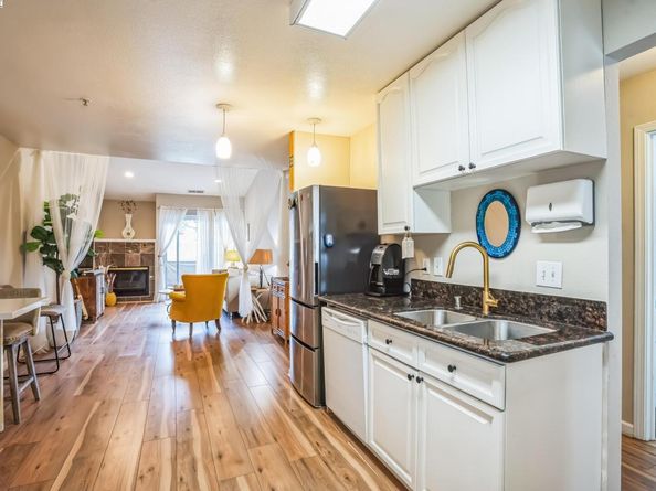 22537 Center St, Castro Valley CA 94541