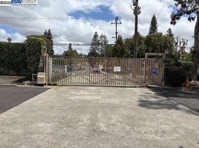 22537 Center St, Castro Valley CA 94541