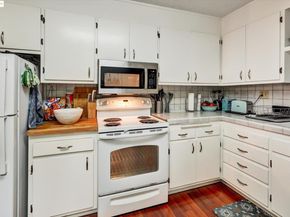 2 Panoramic Way 201, Berkeley CA 94704