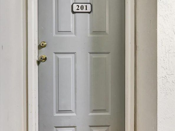 2 Panoramic Way 201, Berkeley CA 94704