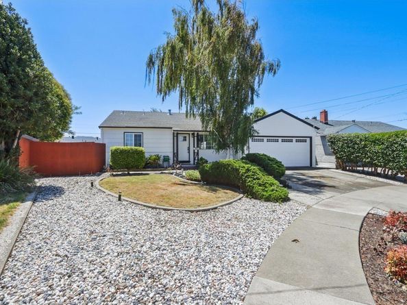 966 Cottonwood Ave, Hayward CA 94541