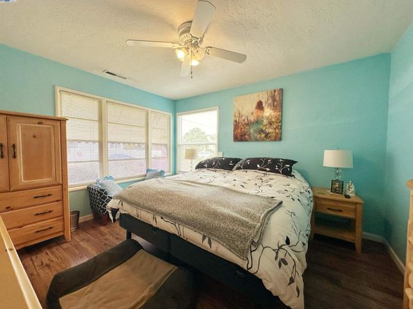 1470 171St Ave, Hayward CA 94541