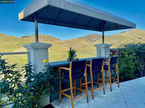 1021 Pebble Beach Dr, Clayton CA 94517