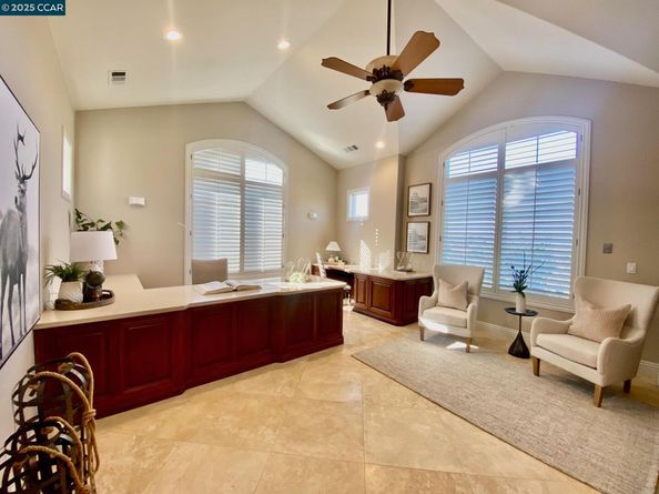 1021 Pebble Beach Dr, Clayton CA 94517