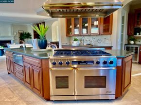1021 Pebble Beach Dr, Clayton CA 94517