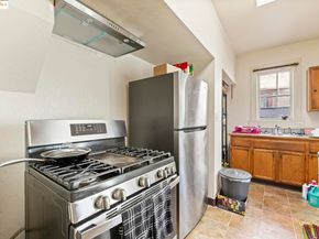 2440 12Th Ave, Oakland CA 94606