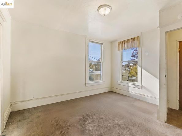 2440 12Th Ave, Oakland CA 94606