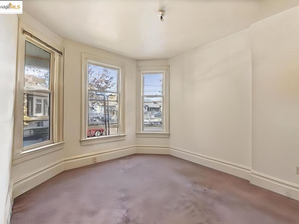 2440 12Th Ave, Oakland CA 94606
