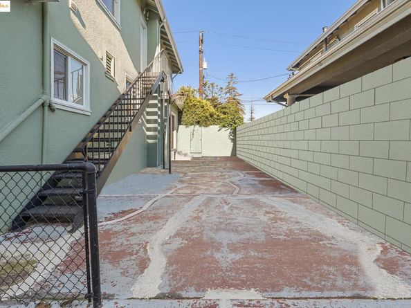 1001 Macarthur Blvd, Oakland CA 94610
