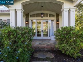 8 Julianna Court, Moraga CA 94556