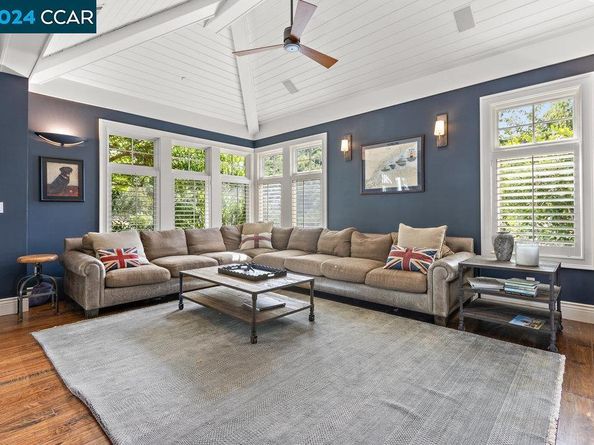 8 Julianna Court, Moraga CA 94556