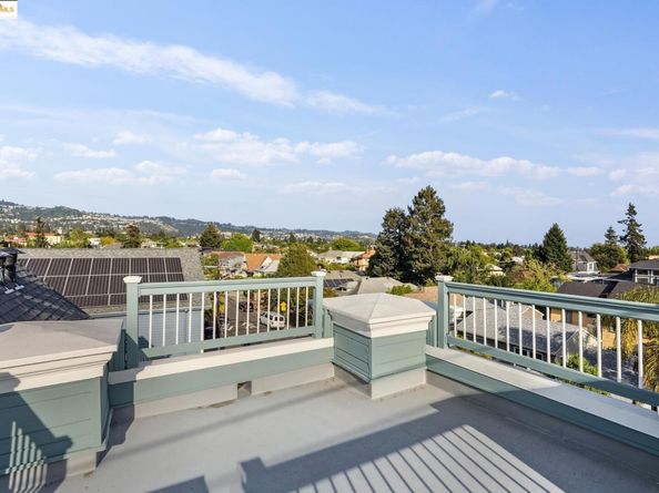 6300 Shattuck Ave 1, Oakland CA 94609