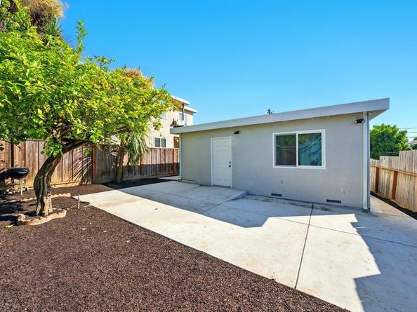 3288 School Street, Oakland CA 94602