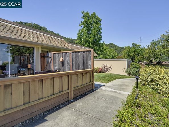 2101 Ptarmigan Dr 2, Walnut Creek CA 94595