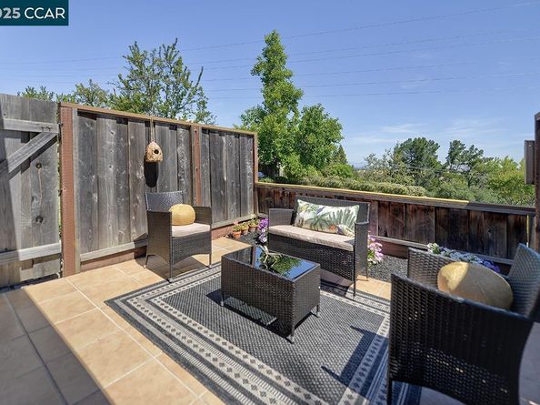 2101 Ptarmigan Dr 2, Walnut Creek CA 94595