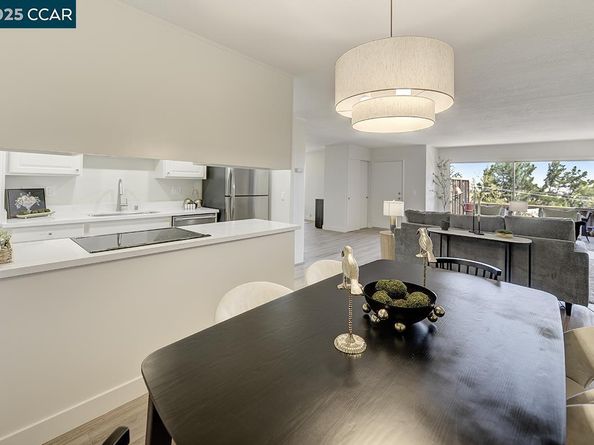 2101 Ptarmigan Dr 2, Walnut Creek CA 94595