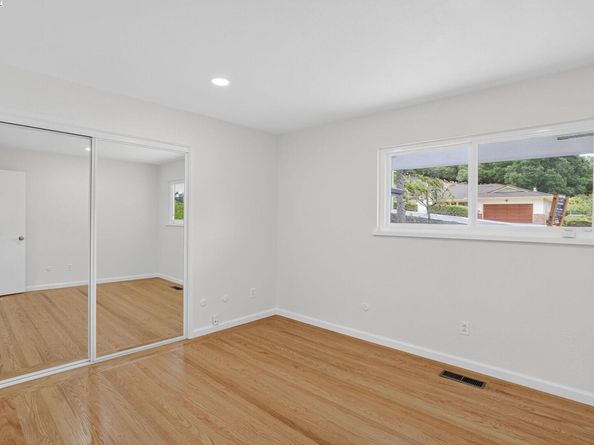 350 Elysian Fields Dr, Oakland CA 94605