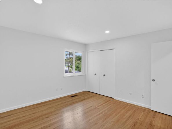 350 Elysian Fields Dr, Oakland CA 94605