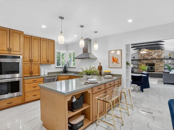 350 Elysian Fields Dr, Oakland CA 94605