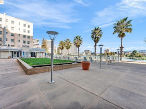 1 Lakeside Dr 1803, Oakland CA 94612