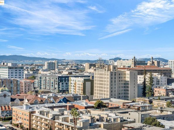 1 Lakeside Dr 1803, Oakland CA 94612