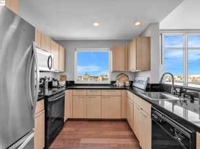 1 Lakeside Dr 1803, Oakland CA 94612