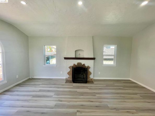 1912 Crosby Ave, Oakland CA 94601