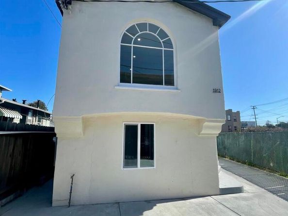 1912 Crosby Ave, Oakland CA 94601