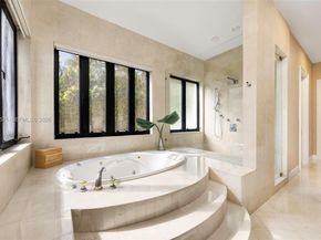 7430 SW 66th St, Miami FL 33143