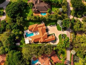 7430 SW 66th St, Miami FL 33143