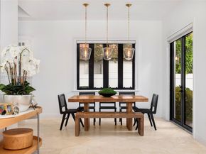 7430 SW 66th St, Miami FL 33143