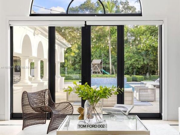 7430 SW 66th St, Miami FL 33143