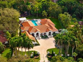 7430 SW 66th St, Miami FL 33143