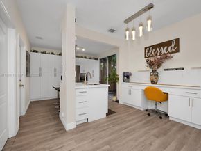 13564 NW 7th St, Pembroke Pines FL 33028