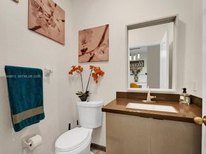 13564 NW 7th St, Pembroke Pines FL 33028