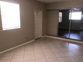 156 SW 126th Ave, Plantation FL 33325