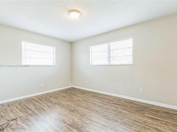 156 SW 126th Ave, Plantation FL 33325