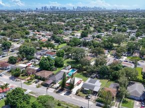 1852 NW 85th St, Miami FL 33147