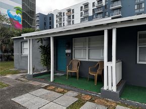 2034 Taylor St, Hollywood FL 33020