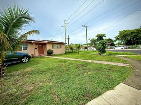 701 NW 176th Ter, Miami Gardens FL 33169