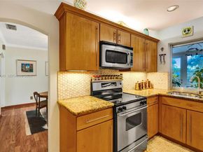 838 Johnson St, Hollywood FL 33019